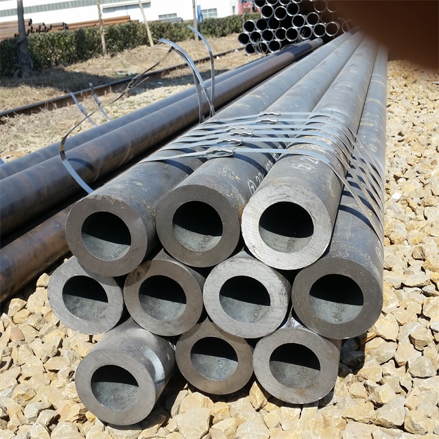 富蕴厚壁15CrMoG无缝钢管